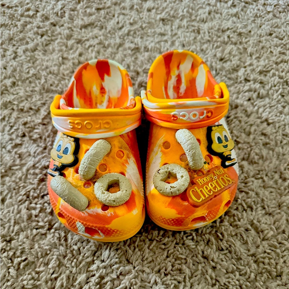 Honey Nut Cheerios x Classic Clog